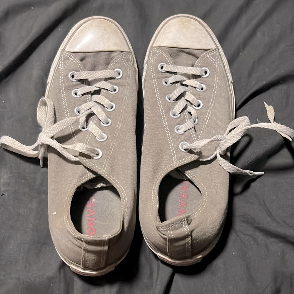 Grey converse